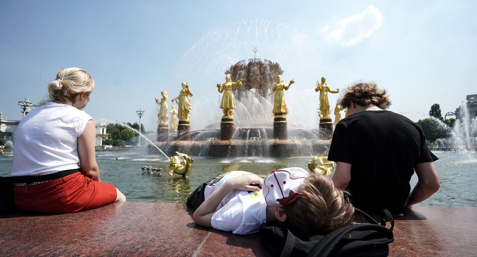 «Оранжевый» уровень опасности продлили в Москве до 15 июля из-за аномальной жары