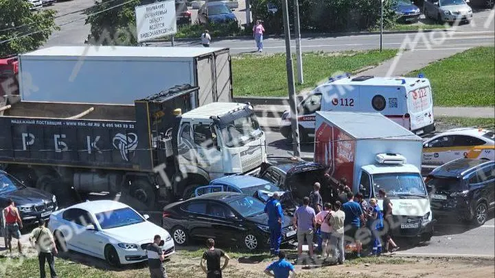 «Мои Люберцы»: пострадавшие есть в массовом ДТП с грузовиком