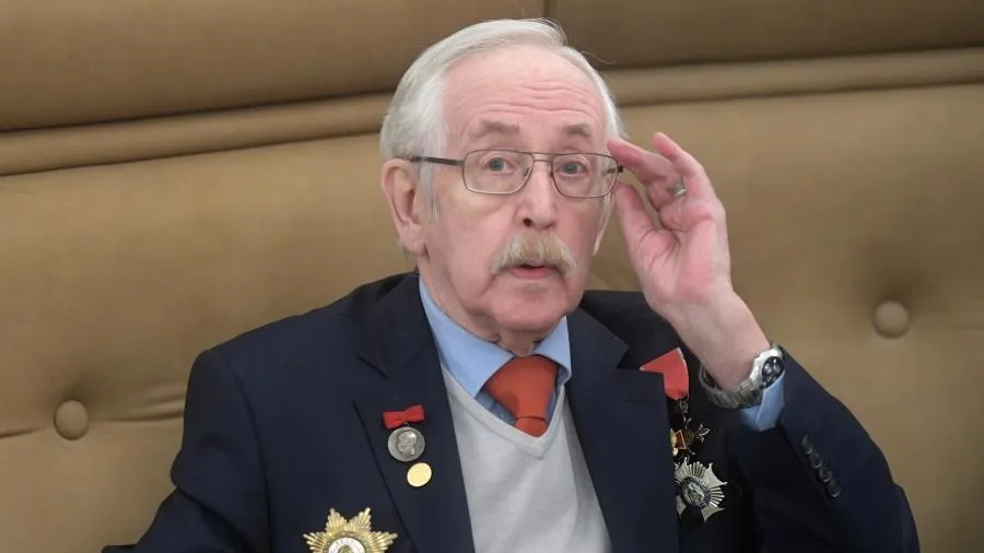 Народный артист Василий Ливанов попал в реанимацию в Москве