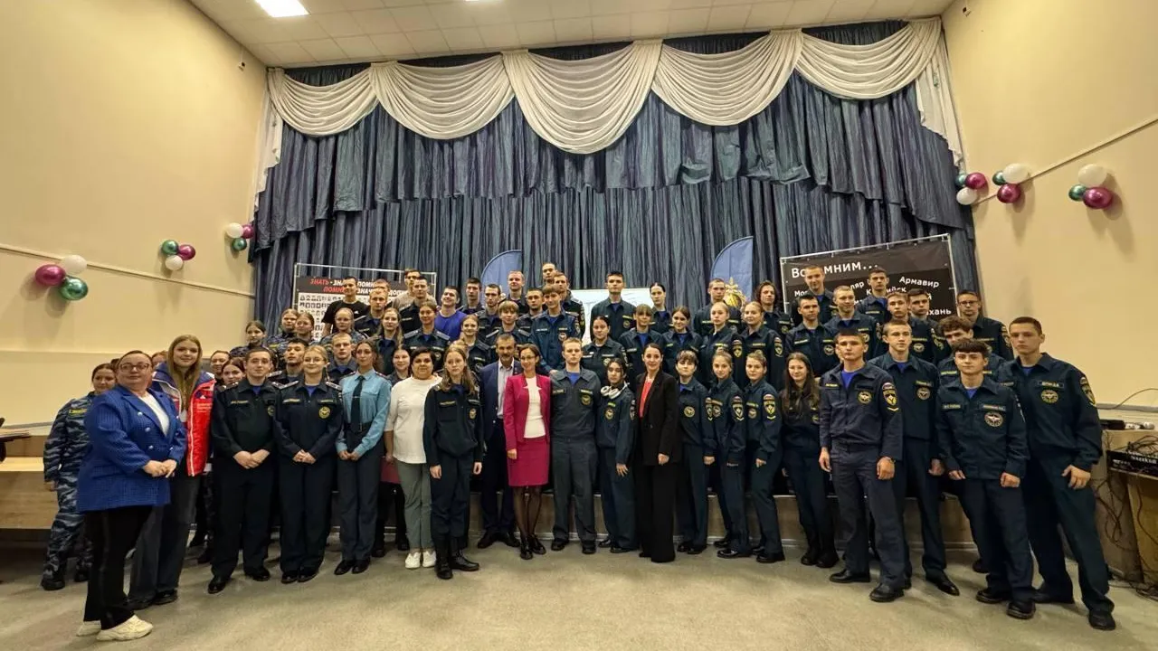 В Губернском колледже Серпухова почтили память жертв Беслана и обсудили вопросы антитеррора