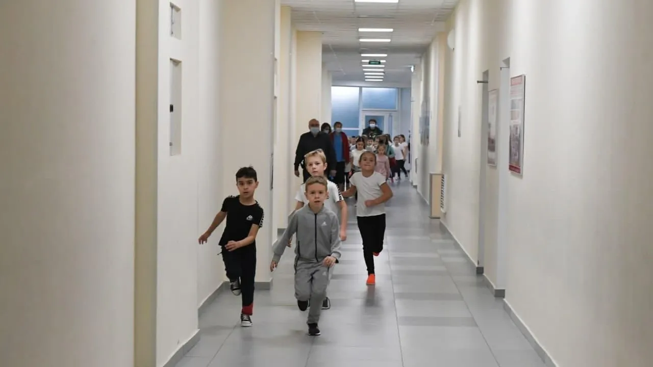 Ситуацию со второй сменой в школах улучшили в 19 округах Подмосковья в 2020 г
