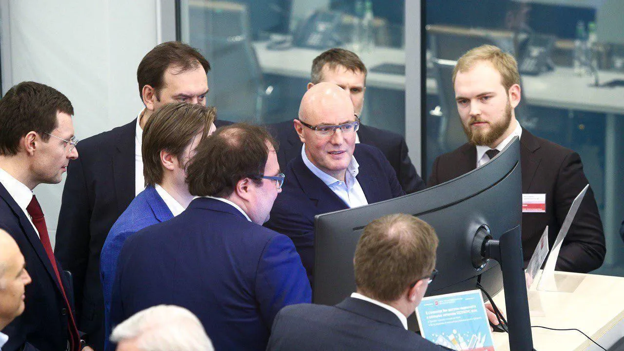 Воробьев представил зампреду правительства РФ Чернышенко Центр содействия строительству