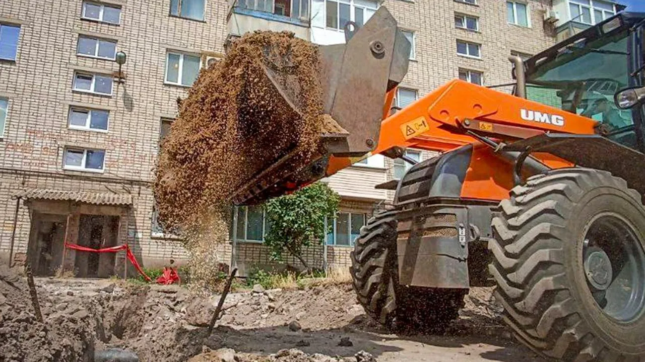 Коммунальные службы Подмосковья обновили 85 м водовода в Новоазовске ДНР