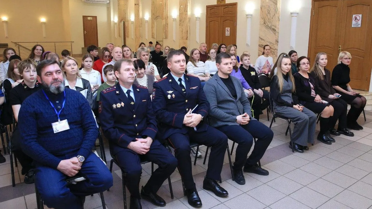 18 юных жителей Долгопрудного торжественно получили паспорта