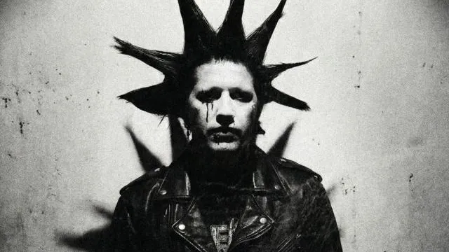 Ганвест, втфа? Менеджеры рэпера разругались с отменившим концерт клубом Воронежа