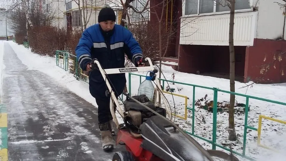 В Подольске очистили от снега и обработали более 300 км автомобильных дорог