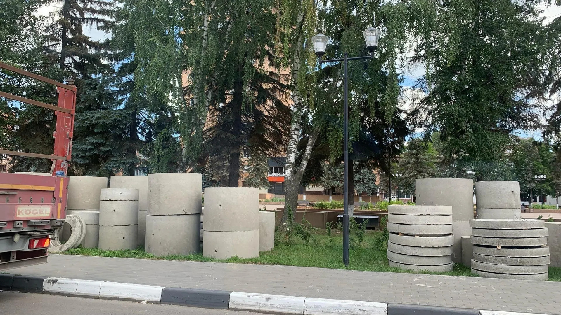 Ливневку начали обустраивать на Театральной улице Подольска