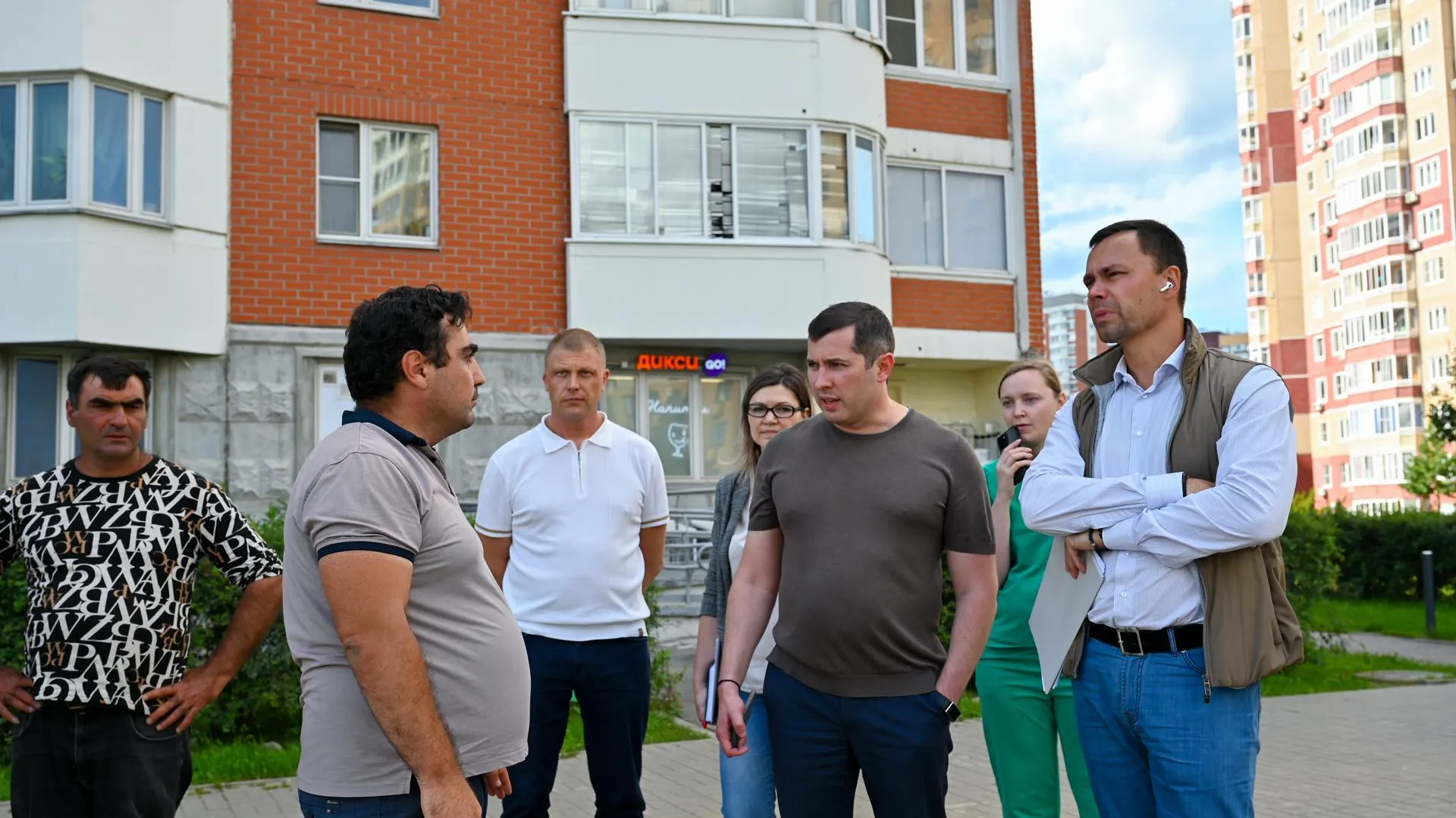 В Ленинском завершили обновление 12 дворовых территорий