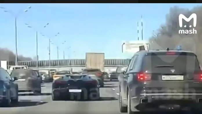 Таинственный кортеж с Lamborghini Revuelto и Aurus Senat заметили в Москве