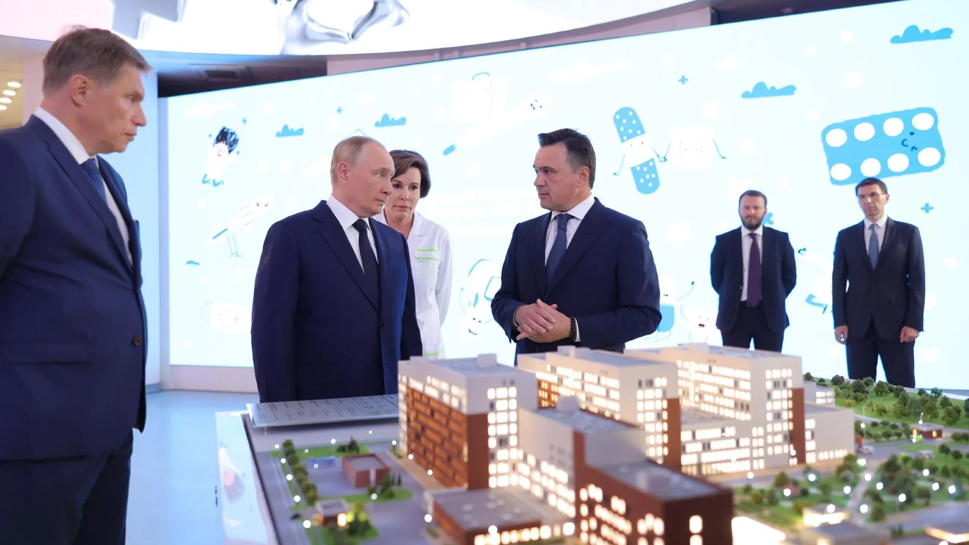 Воробьев назвал открытую в Красногорске клинику Рошаля давней мечтой