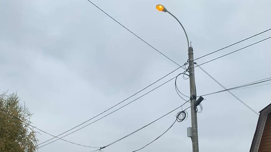 Освещение восстановили в деревне Красногорска по просьбе жителя