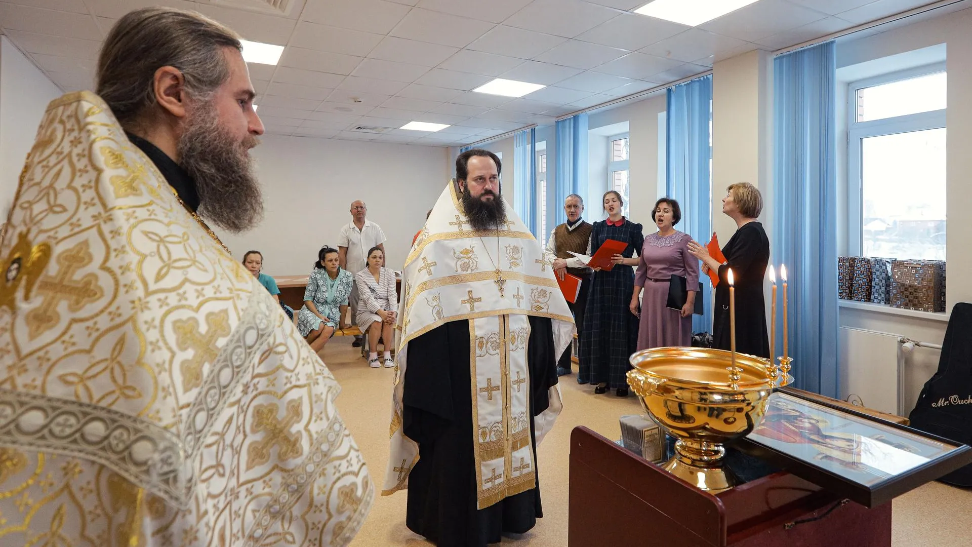Молодым мамам в роддоме микрорайона Саввино Балашихи вручили подарки
