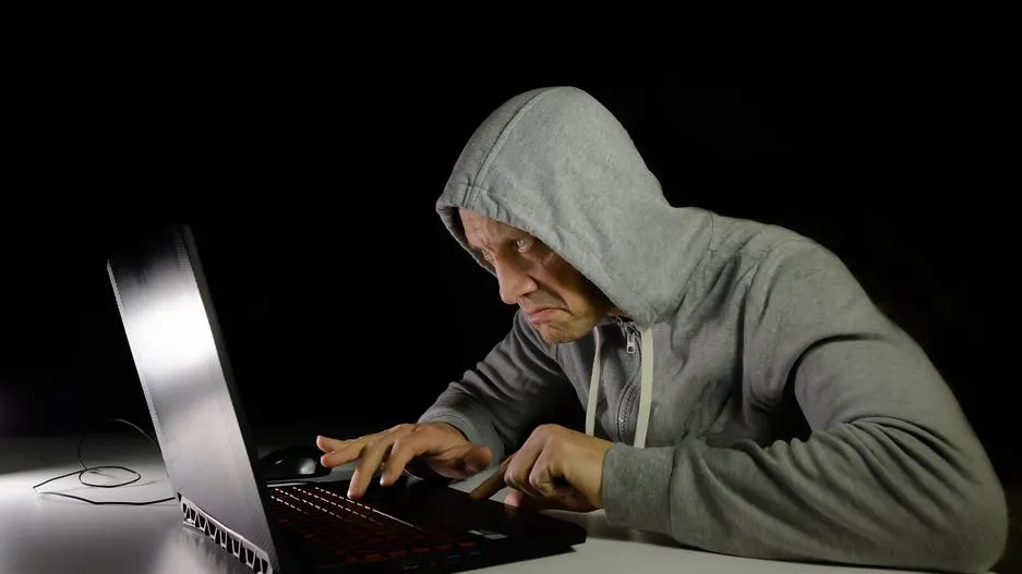 Прайс не покажем: ЖКХ-скамеры хотели стрясти с москвича 30 тыс за 10 минут работы