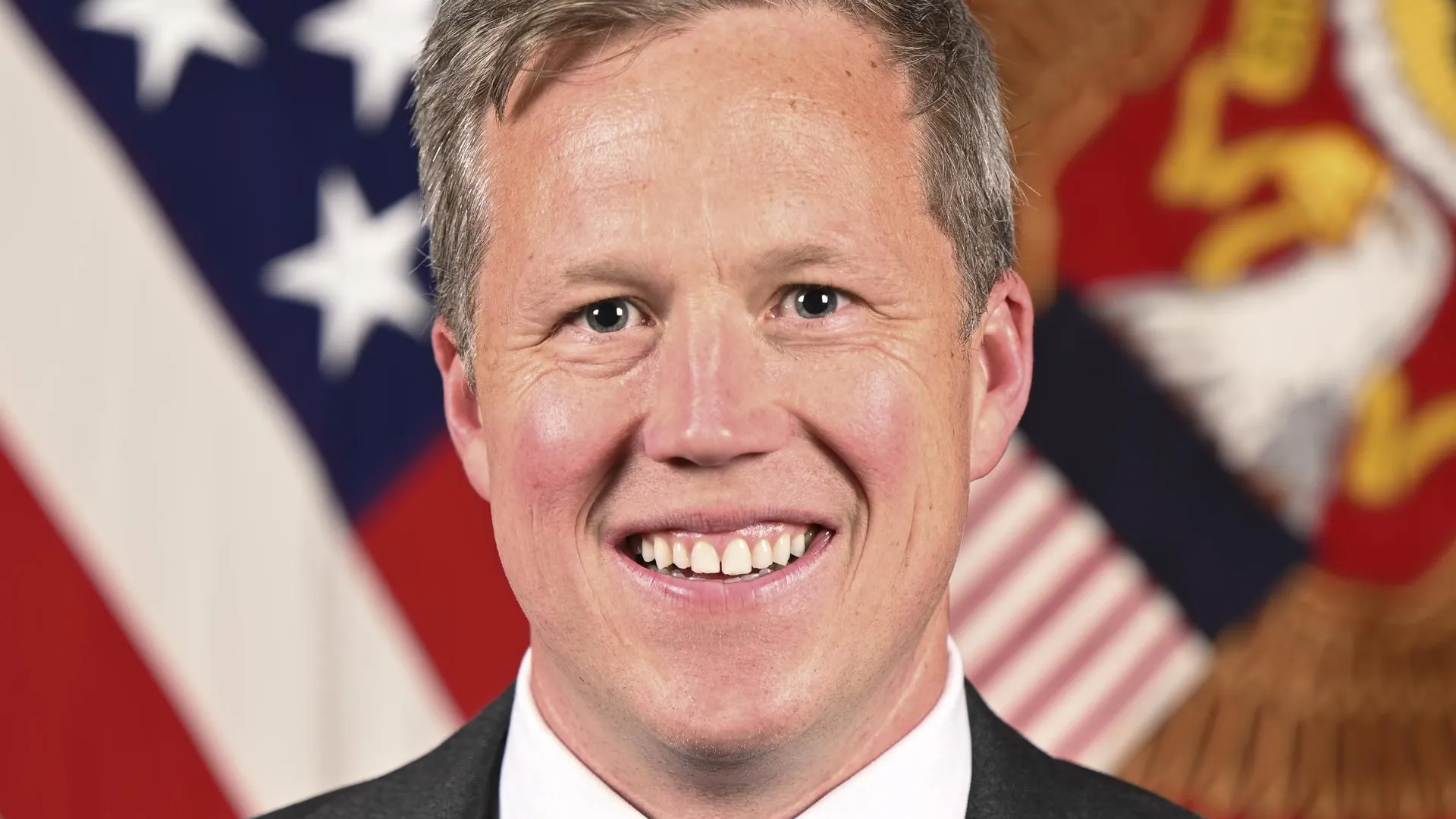 Стало известно, как россияне относятся к министру армии США Дэниелу Дрисколлу