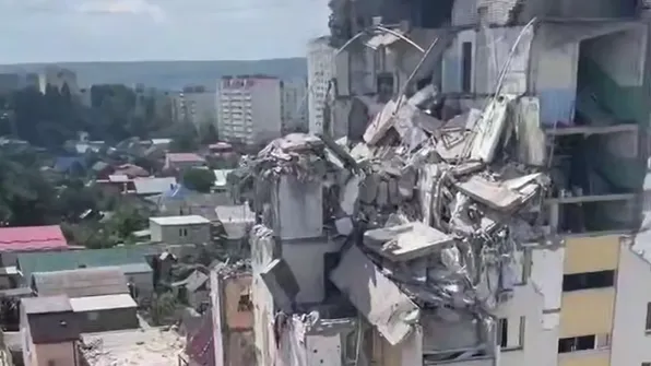 Рухнуло все: появилось видео с места взрыва в доме в Саратове