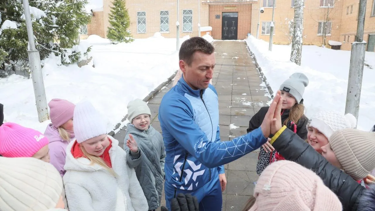 В Сергиево-Посадском округе прошла «Космическая зарядка» с олимпийским чемпионом