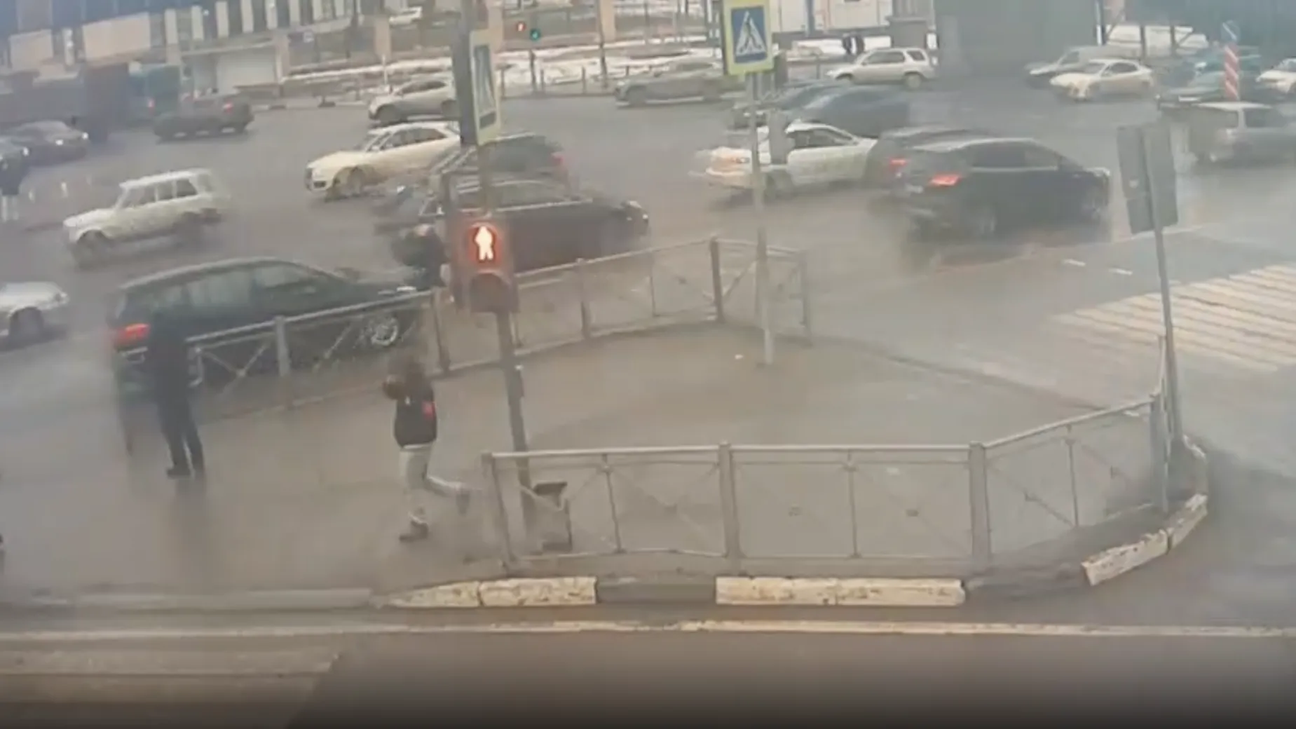 Дороги Подмосковья в пятницу вечером загружены на 5 баллов