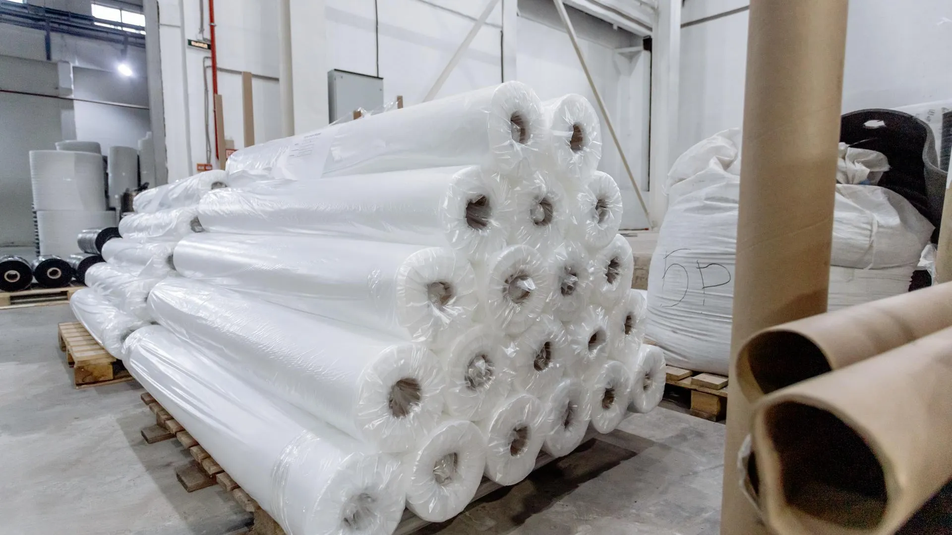 Глава Каширы оценил перспективы развития предприятия, создающего уникальные теплоизоляционные материалы