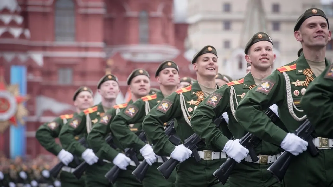 Собянин пожелал защитникам Отечества крепкого здоровья и благополучия