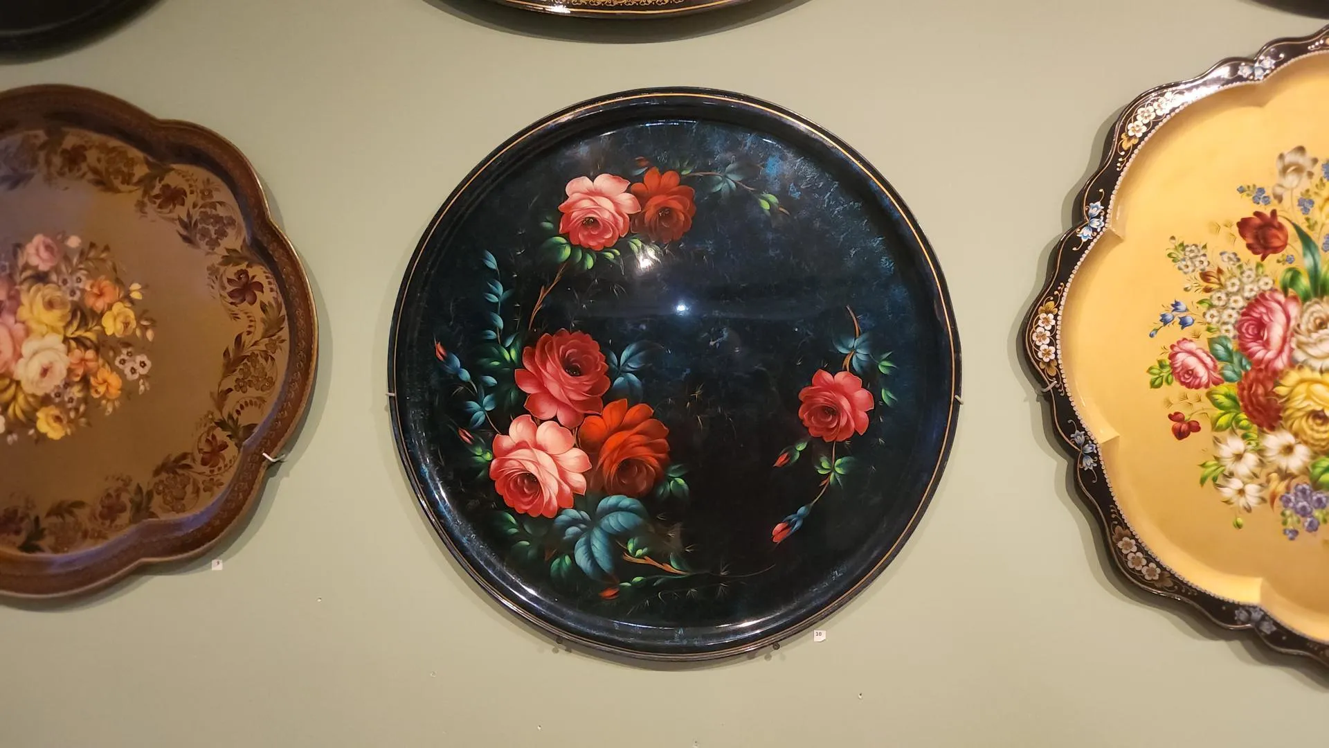 Программа «Новый год среди цветов» проходит в Мытищах