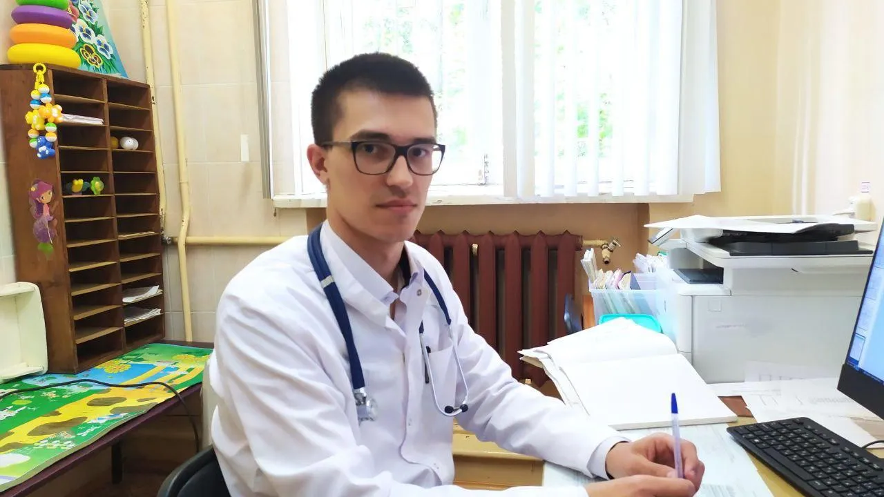 Врач из Подмосковья объяснил, когда опасны укусы ос и пчел