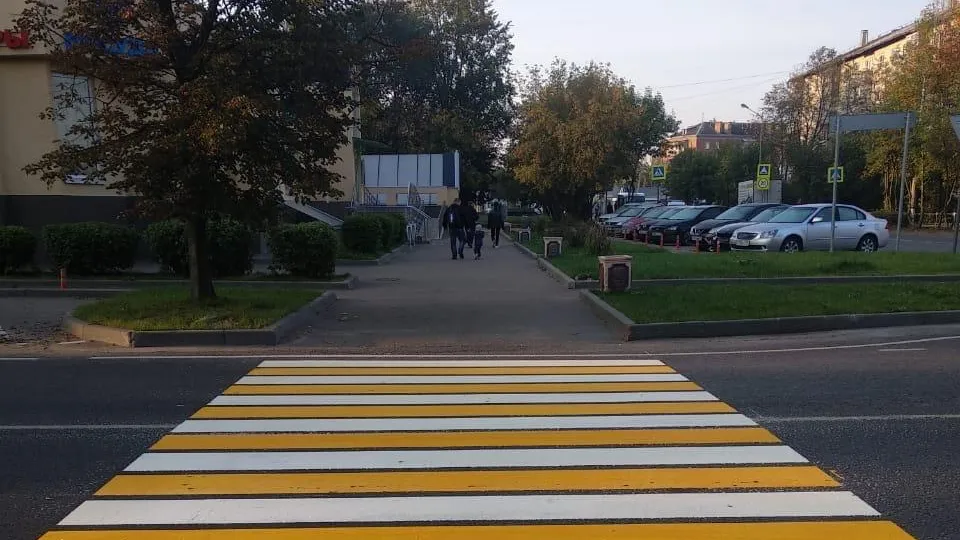 Пешеходный переход начали обустраивать в микрорайоне Климовск Подольска