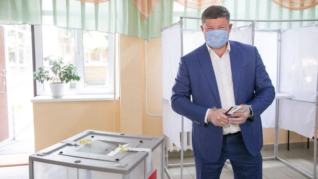 Глава Коломенского округа Денис Лебедев проголосовал по поправкам в Конституцию