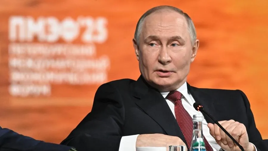 Продолжительность пленарной сессии ПМЭФ с Путиным побила рекорд 3 лет