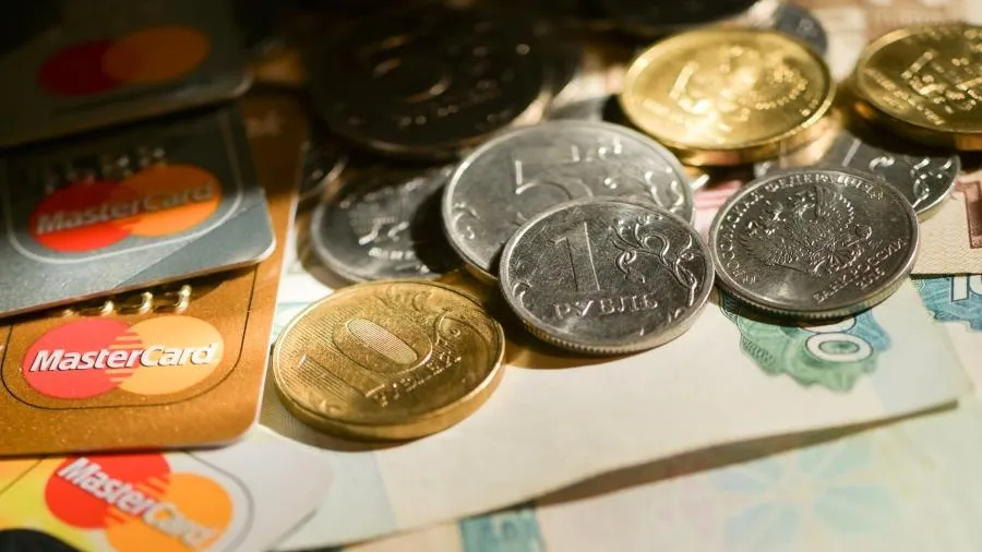 Названы топ-10 вкладов в российских банках со ставкой до 30%