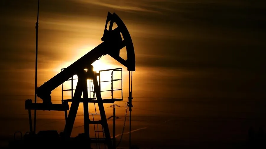Новак: падение темпов экономического роста в мире повлияет на спрос на нефть