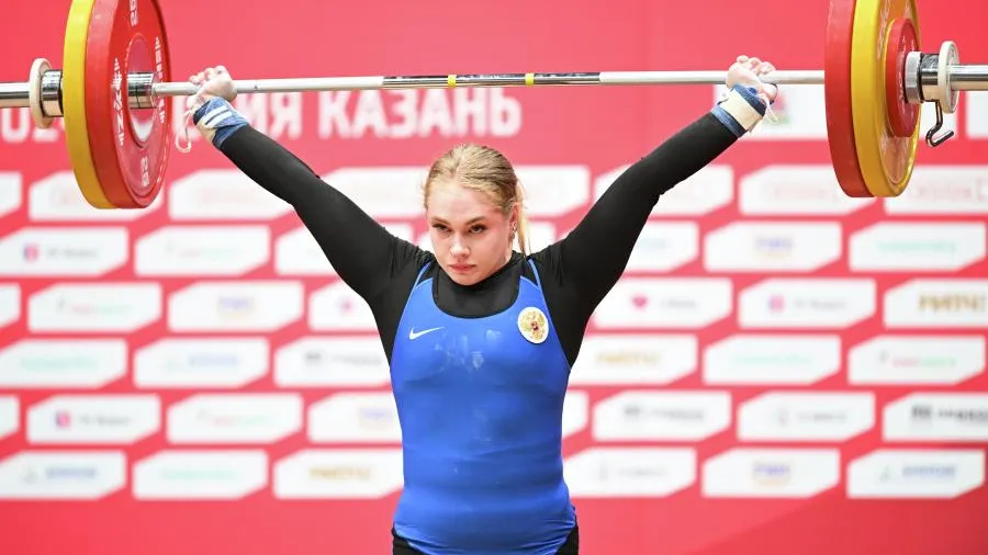 Россиянка Кузьминова победила в молодежном чемпионате и поставила мировой рекорд