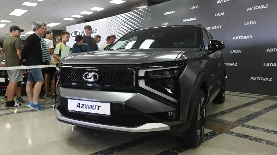 «АвтоВАЗ» показал, как выглядит Lada Azimut