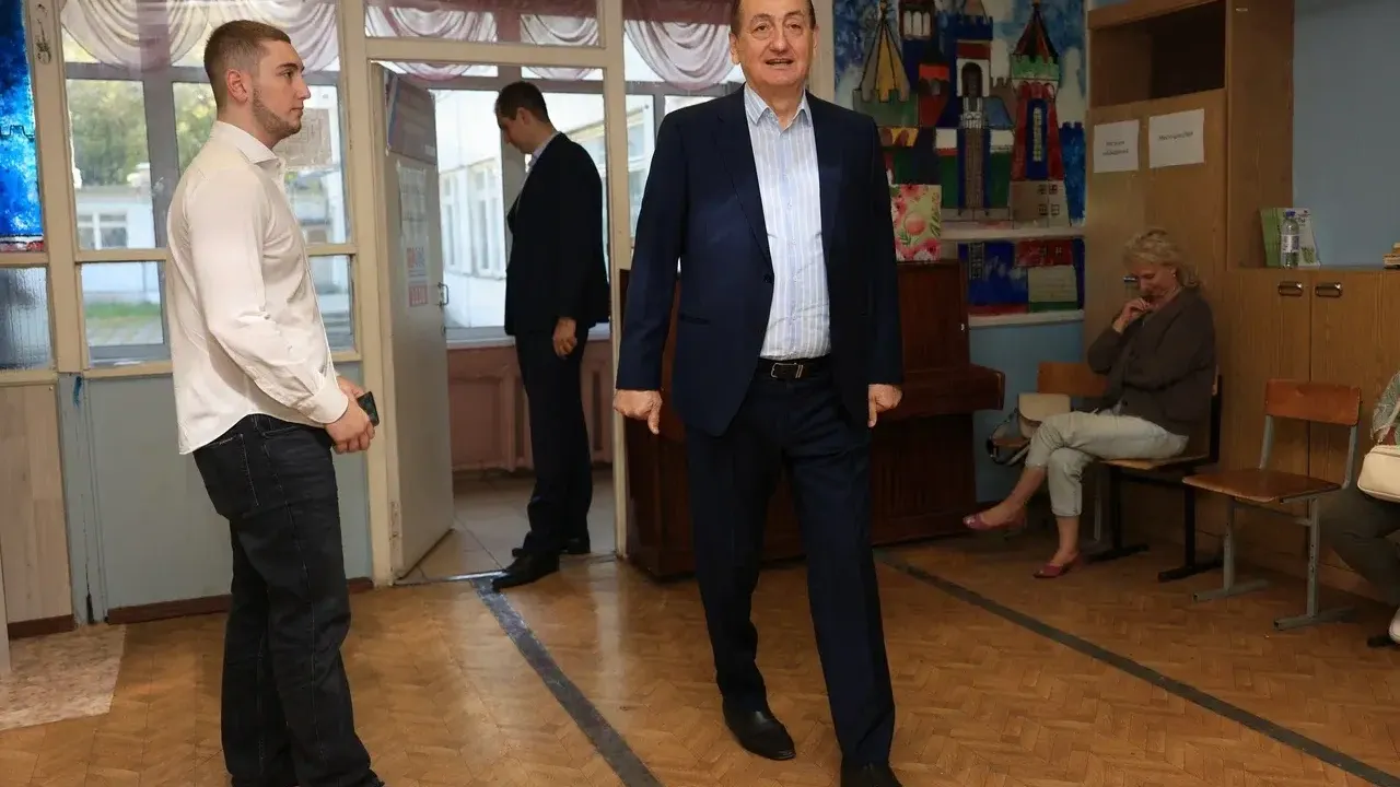 Депутат Московской областной думы проголосовал на выборах в Королеве