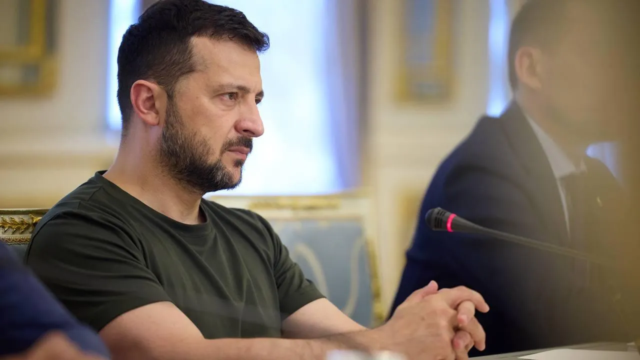 Украина ведет войну против трех стран, объявил Зеленский