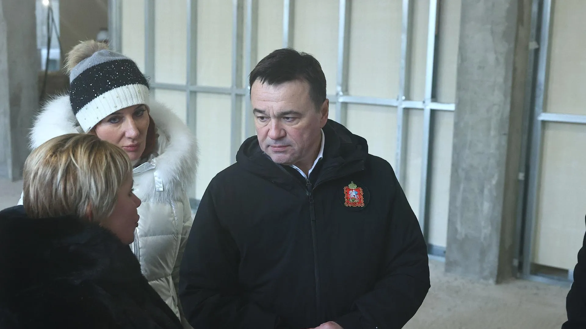 Андрей Воробьев проверил ход строительства школы в Павловской Слободе