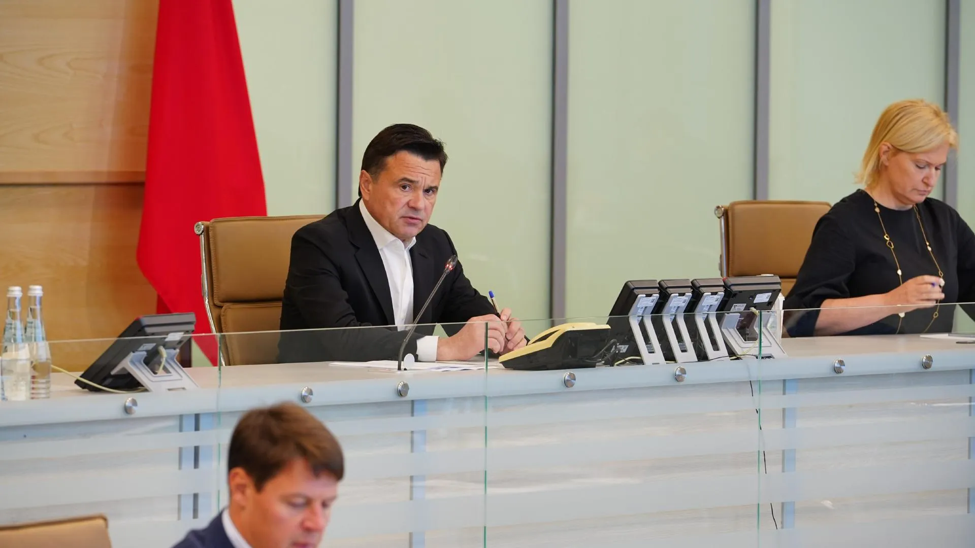 Воробьев: нужно предусмотреть спецусловия для компаний, использующих роботов
