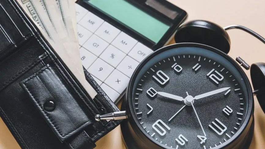 Дорогой доллар: как снижение ключевой ставки до 15% ударит по кошелькам и спасет бюджет