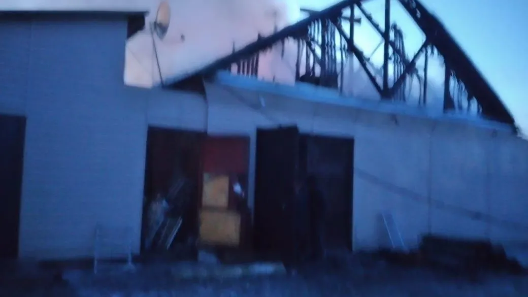 Возгорание ликвидировали в хозпостройке в Дзержинском