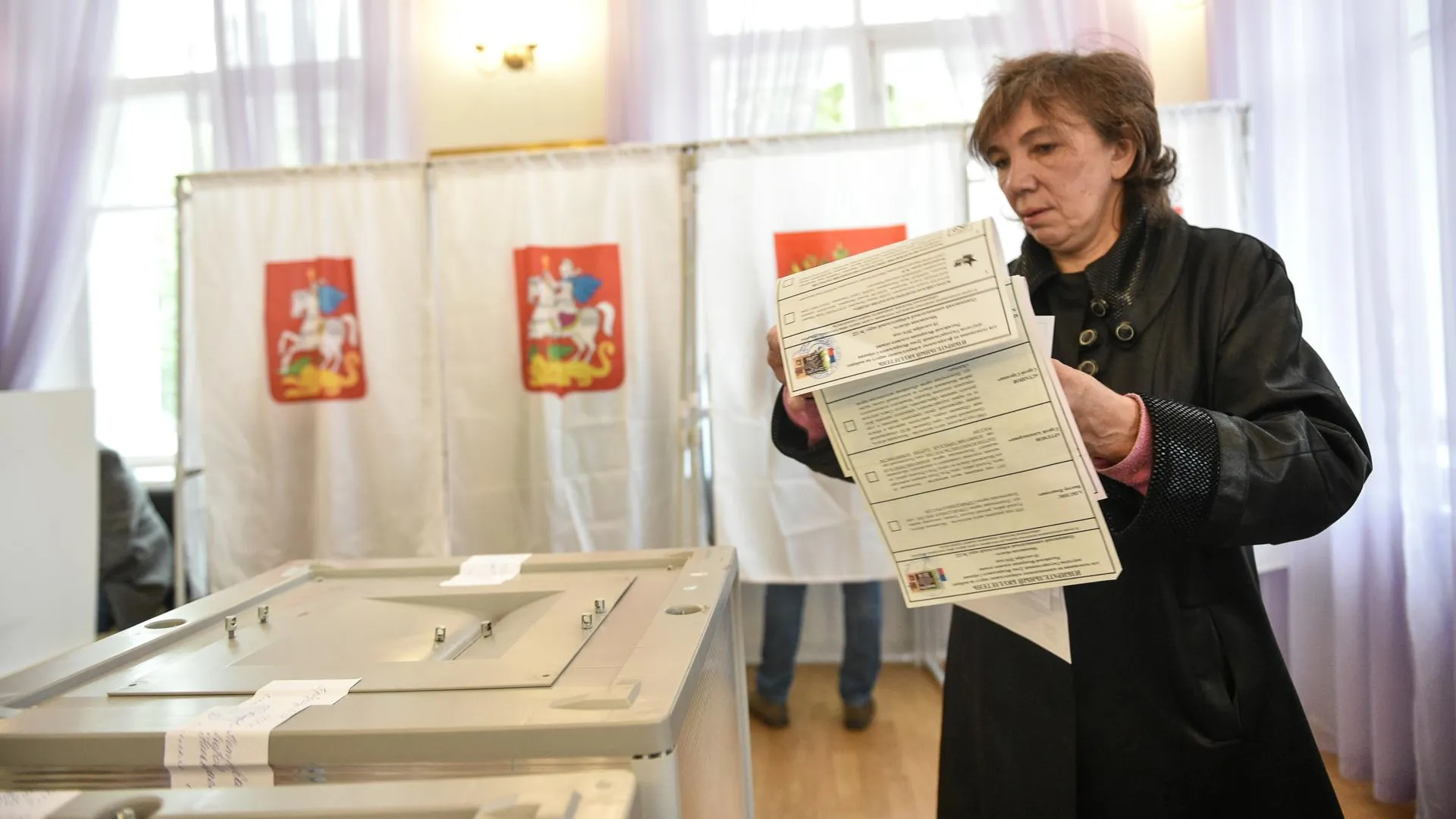 Мособлизбирком утвердил объем данных о кандидатах на пост губернатора для информплаката