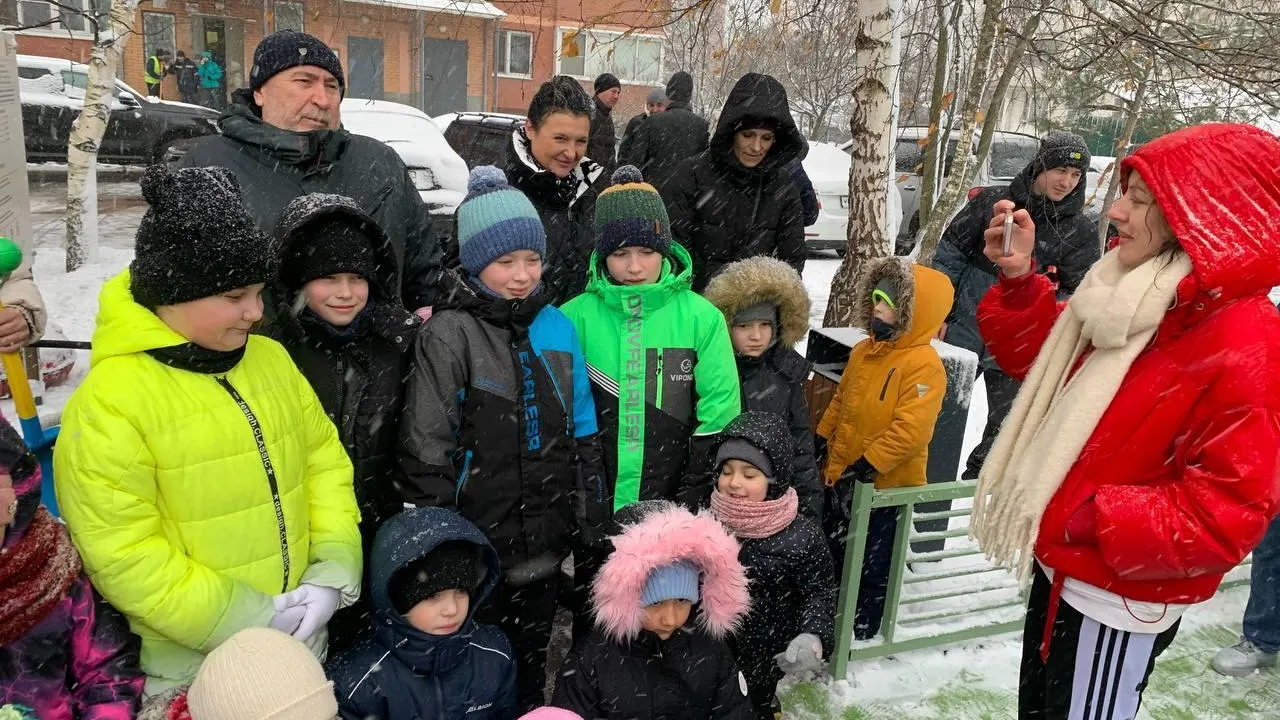 Новую детскую площадку построили в Лобне