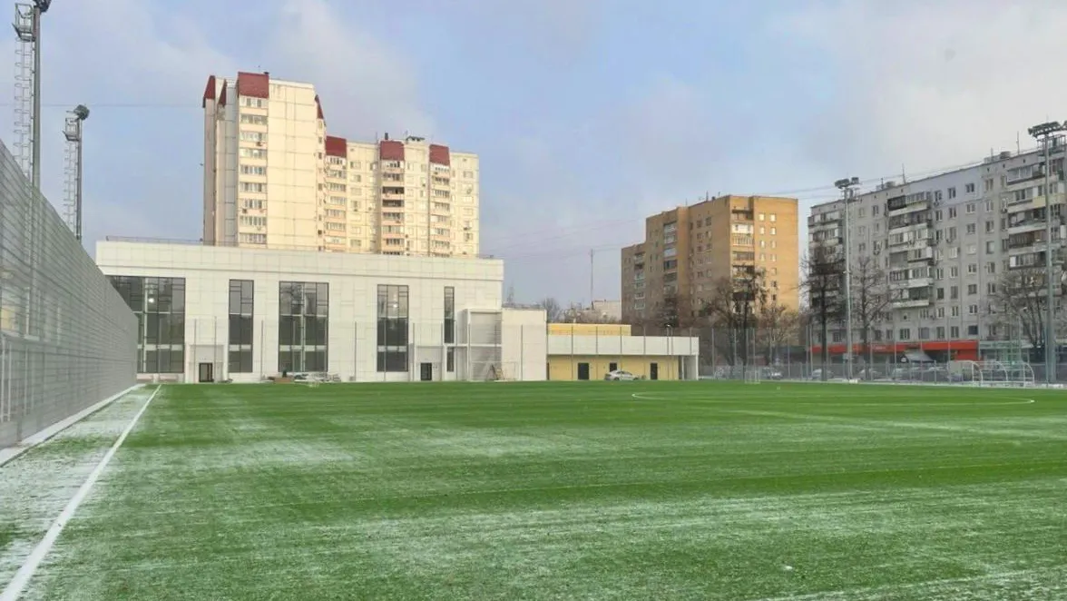 В подмосковной Балашихе реконструировали стадион «Труд»