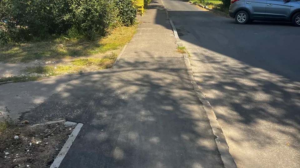 В Коломне на улице Калинина обустроили тротуар