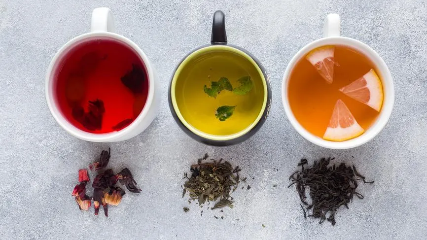 Может навредить желудку и печени: для кого опасен крепкий чай