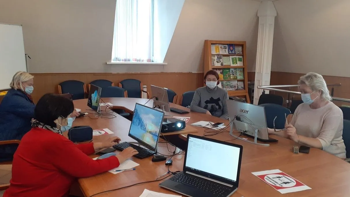 Пожилые жители Котельников познакомились с блог‑платформой