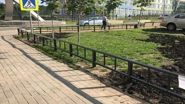 Жителям Подмосковья рассказали, как должны выглядеть заборы