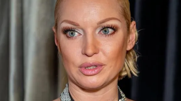 «Вы хотели видеть меня на костылях?»: Волочкова ответила на слухи о здоровье