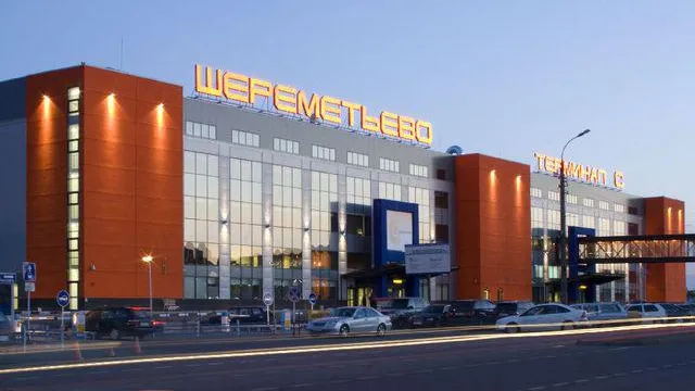 В «Шереметьеве» прокомментировали инцидент с незаконным проникновением мужчины в самолет