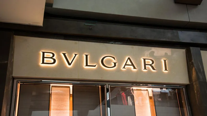Bulgari регистрирует новый логотип в России