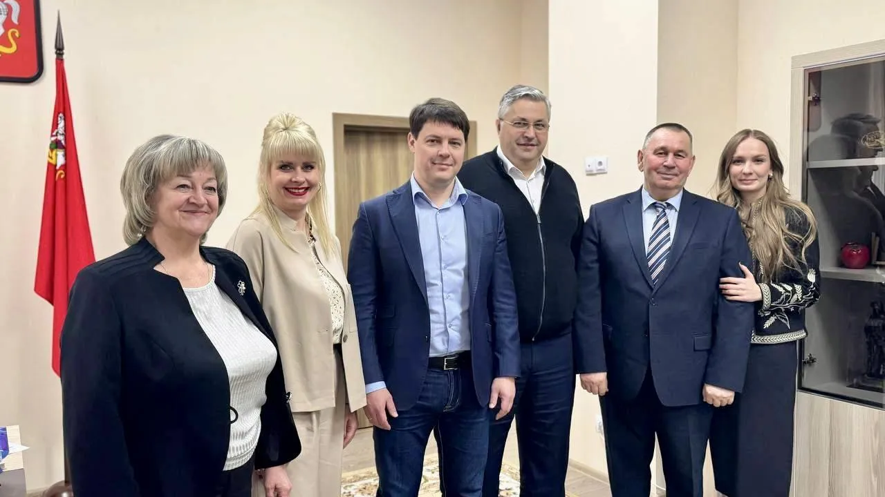 В правительстве Подмосковья торжественно вручили награды Игорю Жарову