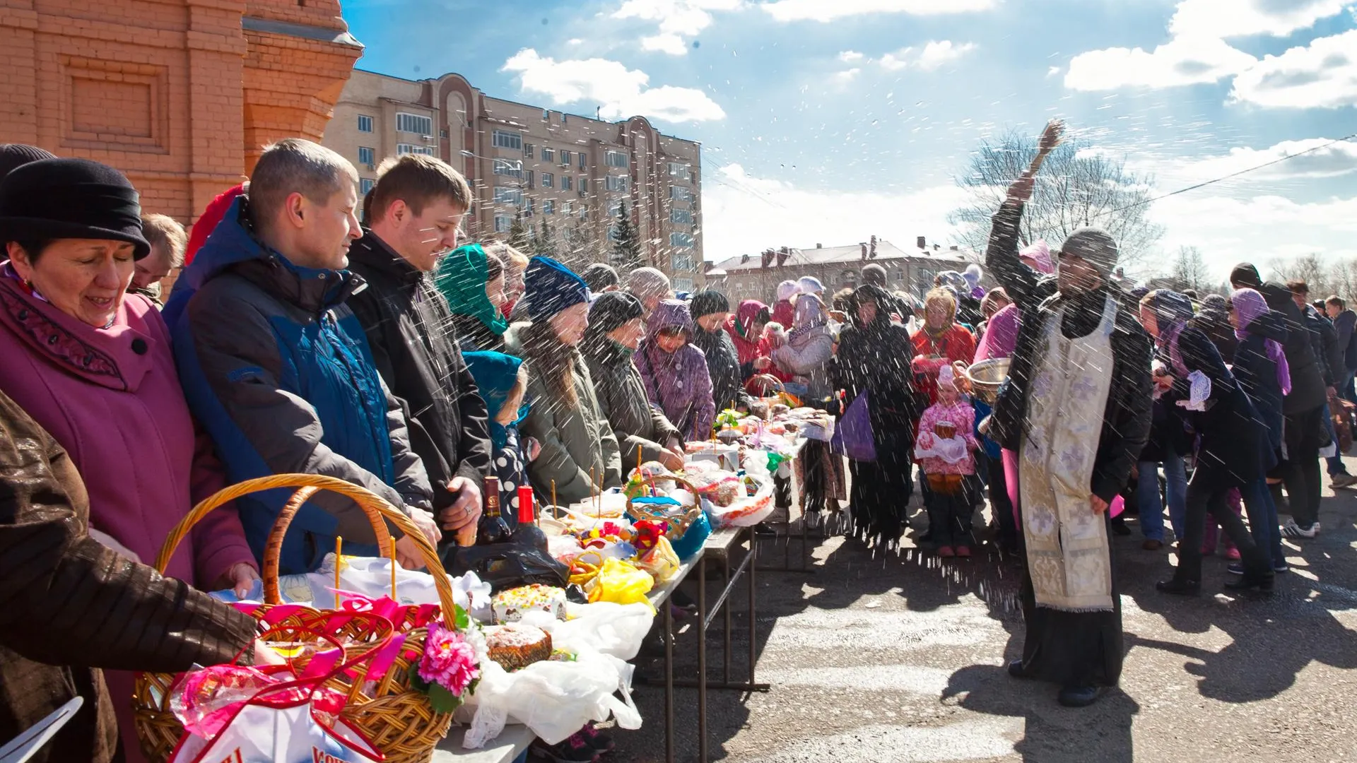 Воробьев поручил уделить особое внимание безопасности в местах празднования Пасхи